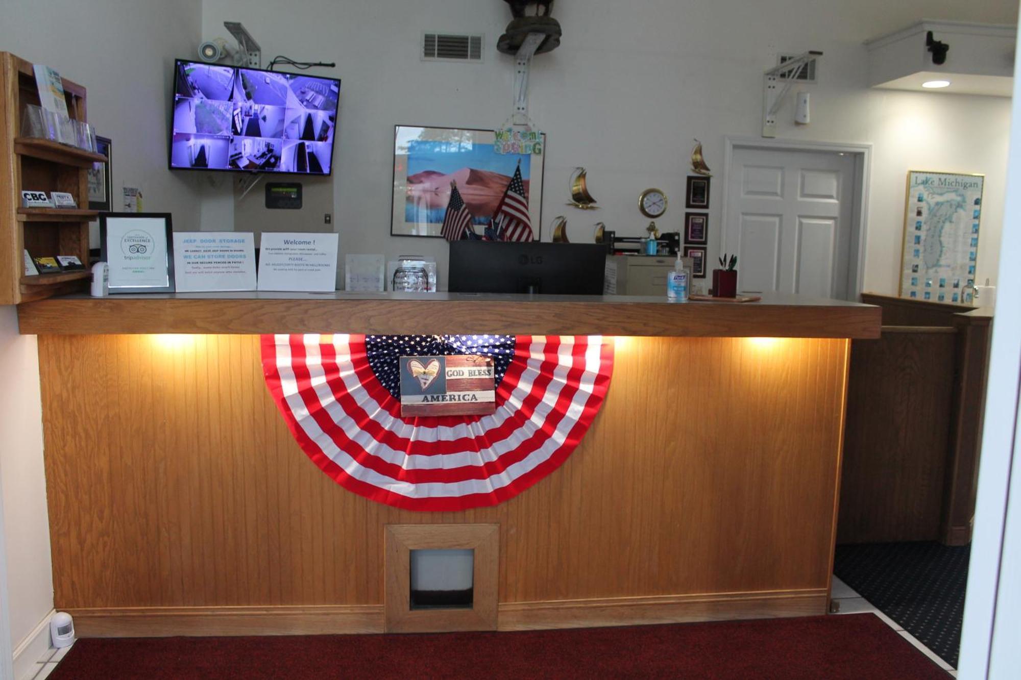 Hart American Host Inn מראה חיצוני תמונה