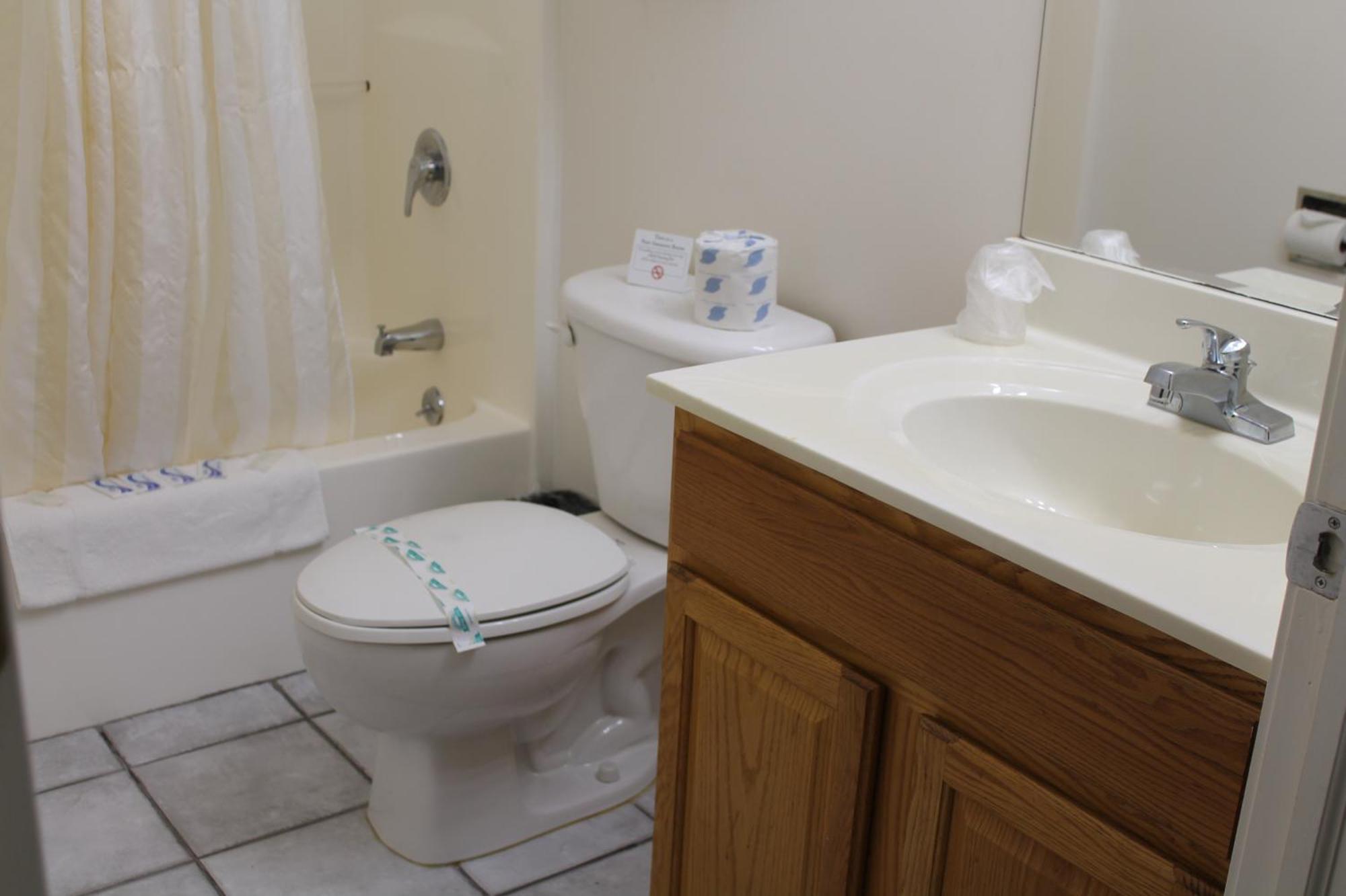 Hart American Host Inn מראה חיצוני תמונה